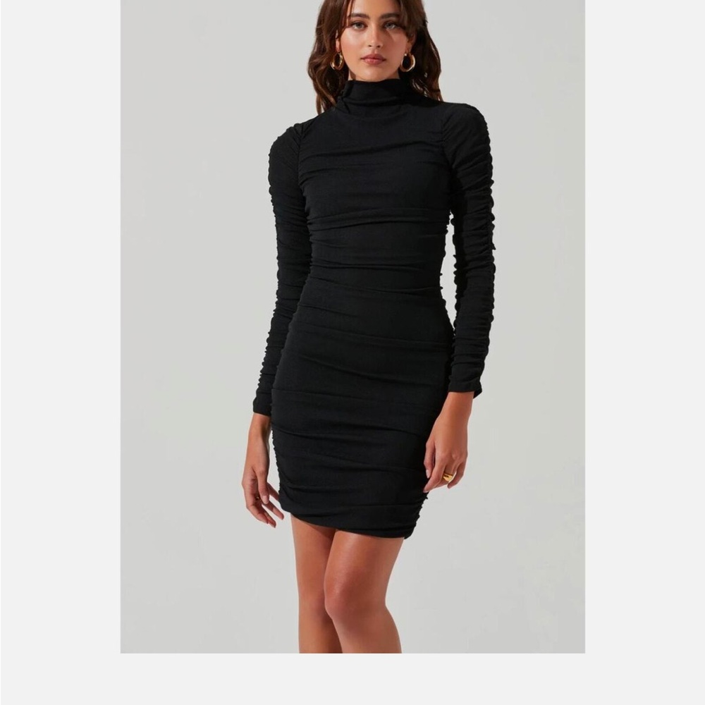 ASTR Long Sleeve Ruched Dress | Size Small NWT